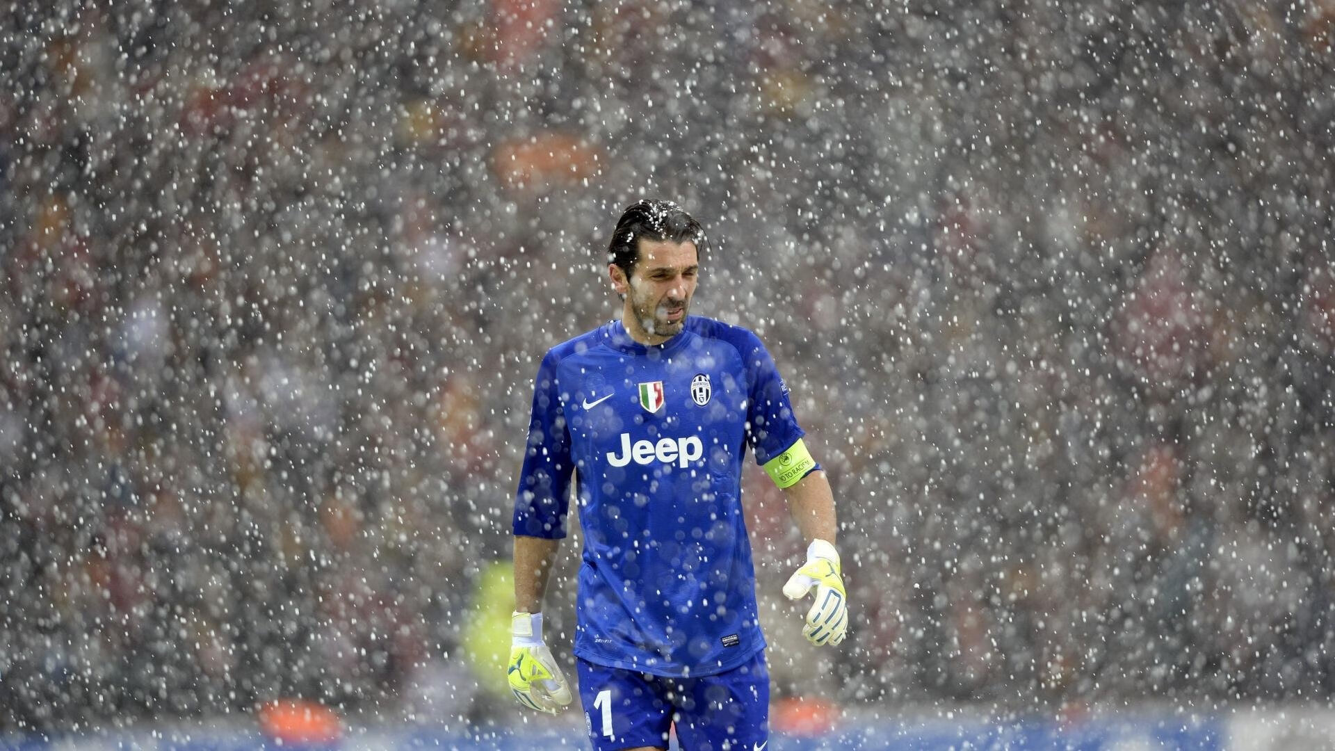 欧洲冠军联赛:皇马逆袭再升,淘汰赛火爆进行!,欧洲超级联赛皇马