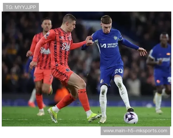 切尔西传球日:风雨无阻,球队仍然保持高精度传球训练 切尔西传球日:风雨无阻,球队仍然保持高精度传球训练